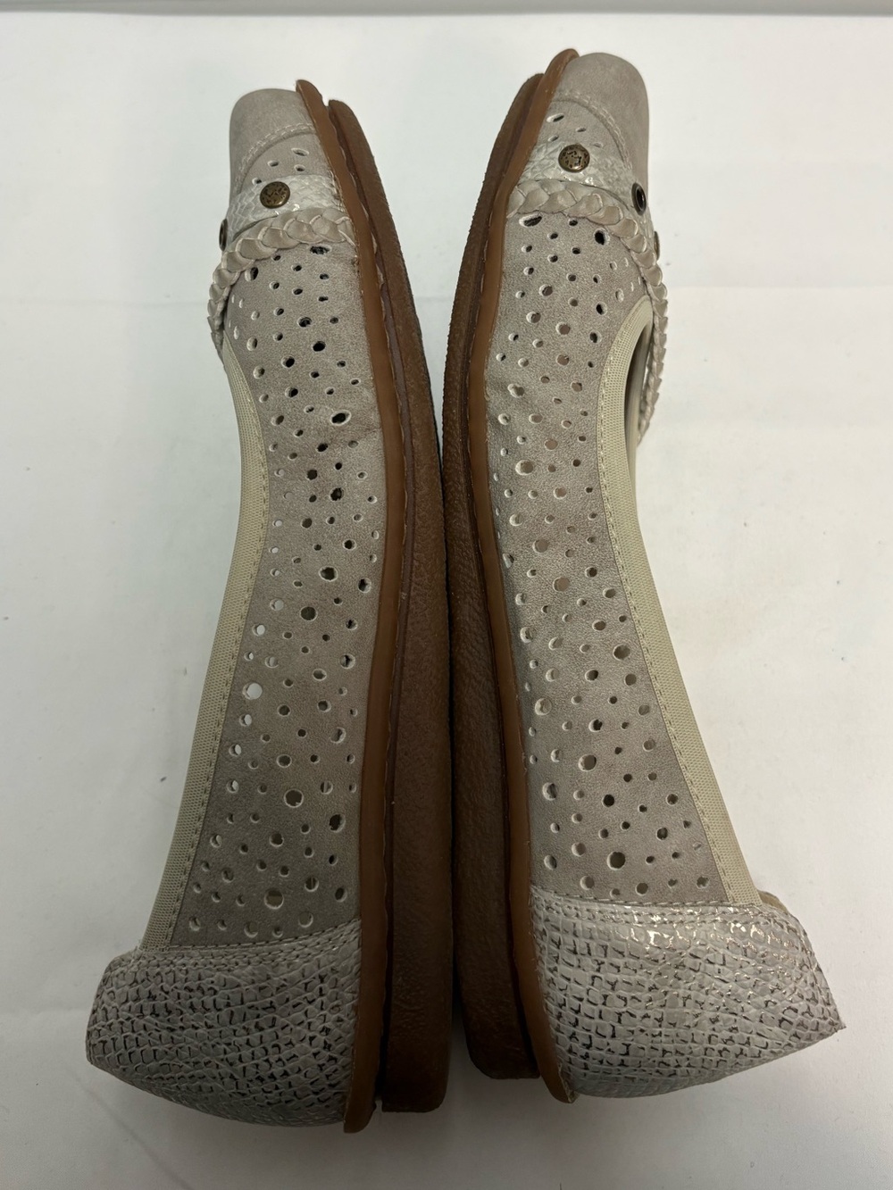 Rieker EU 38 Grey Perforated Punch-Out Slip-On Ballet Flats EU 38 - Picture 9 of 10